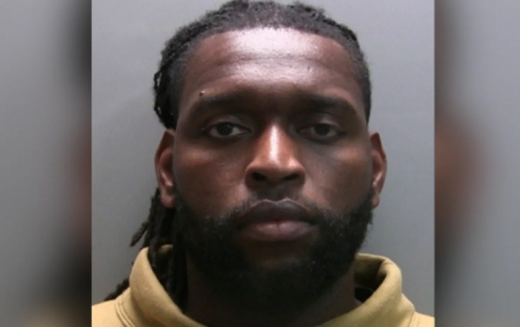 BBC：前阿森納青訓(xùn)球員托馬斯因走私大麻被捕，將被判處四年監(jiān)禁