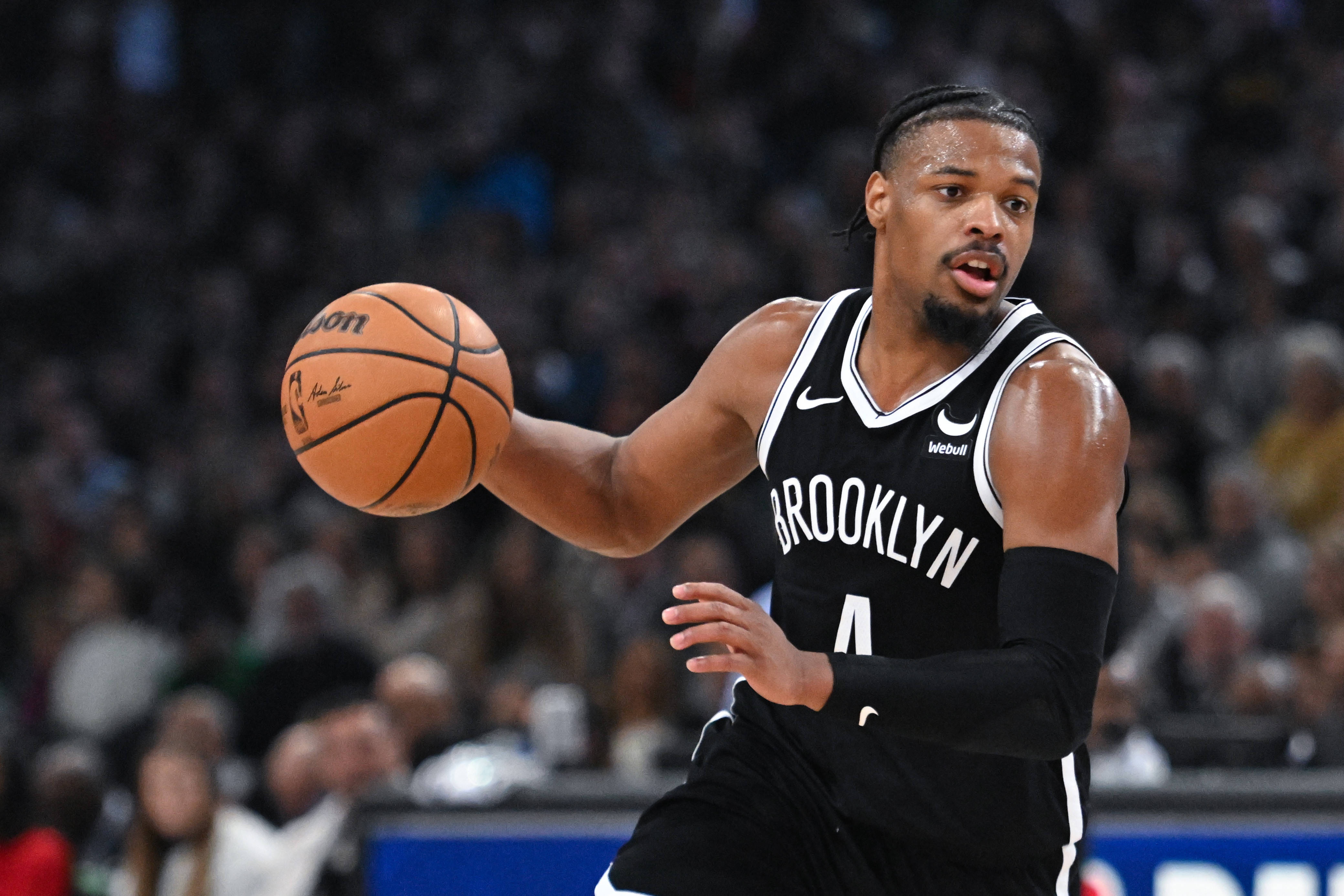 重返NBA？隊(duì)記：76人計(jì)劃試訓(xùn)17年9號(hào)秀小丹尼斯-史密斯