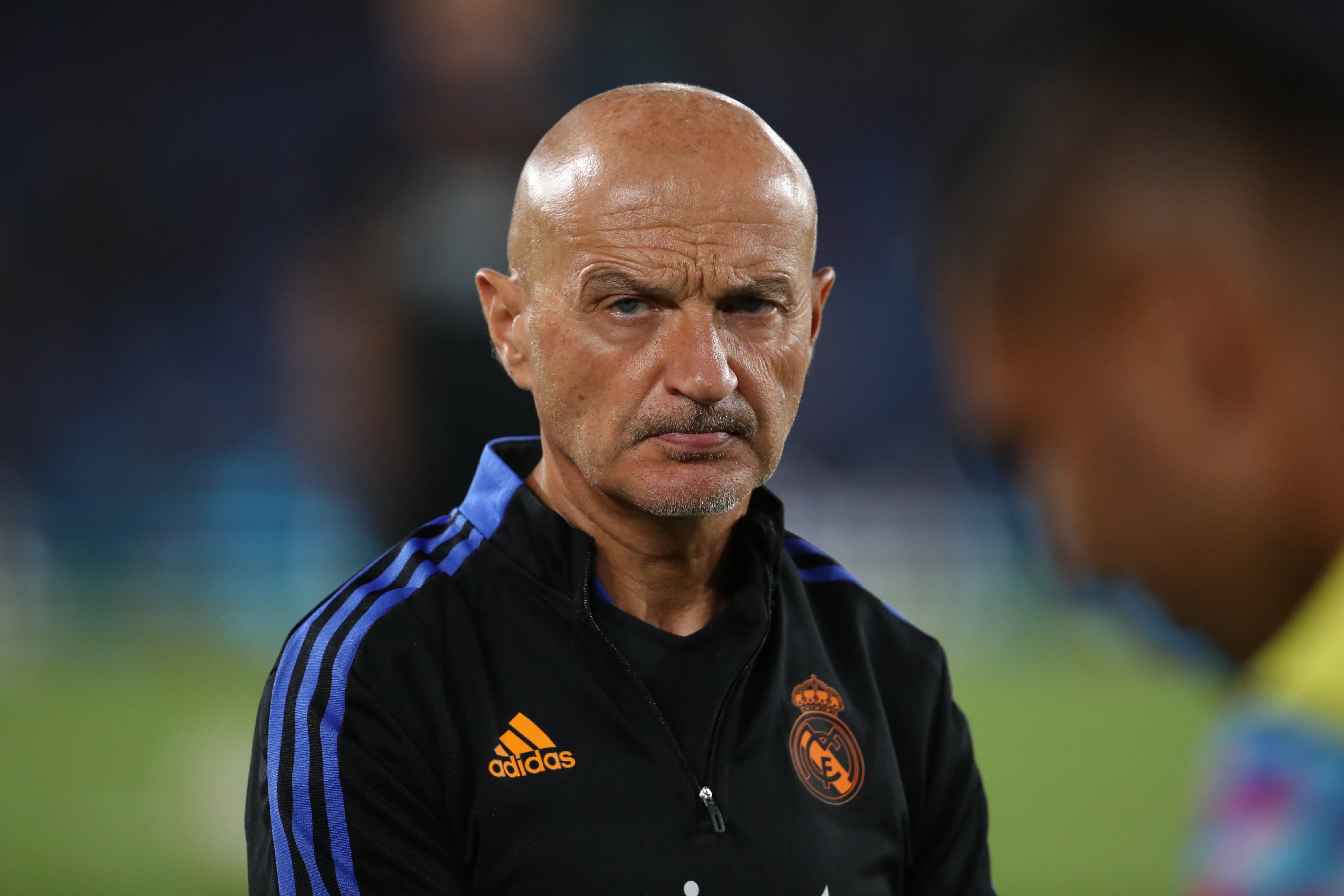 記者：原則上平圖斯將繼續(xù)擔任皇馬體能教練，除非他自己另有決定