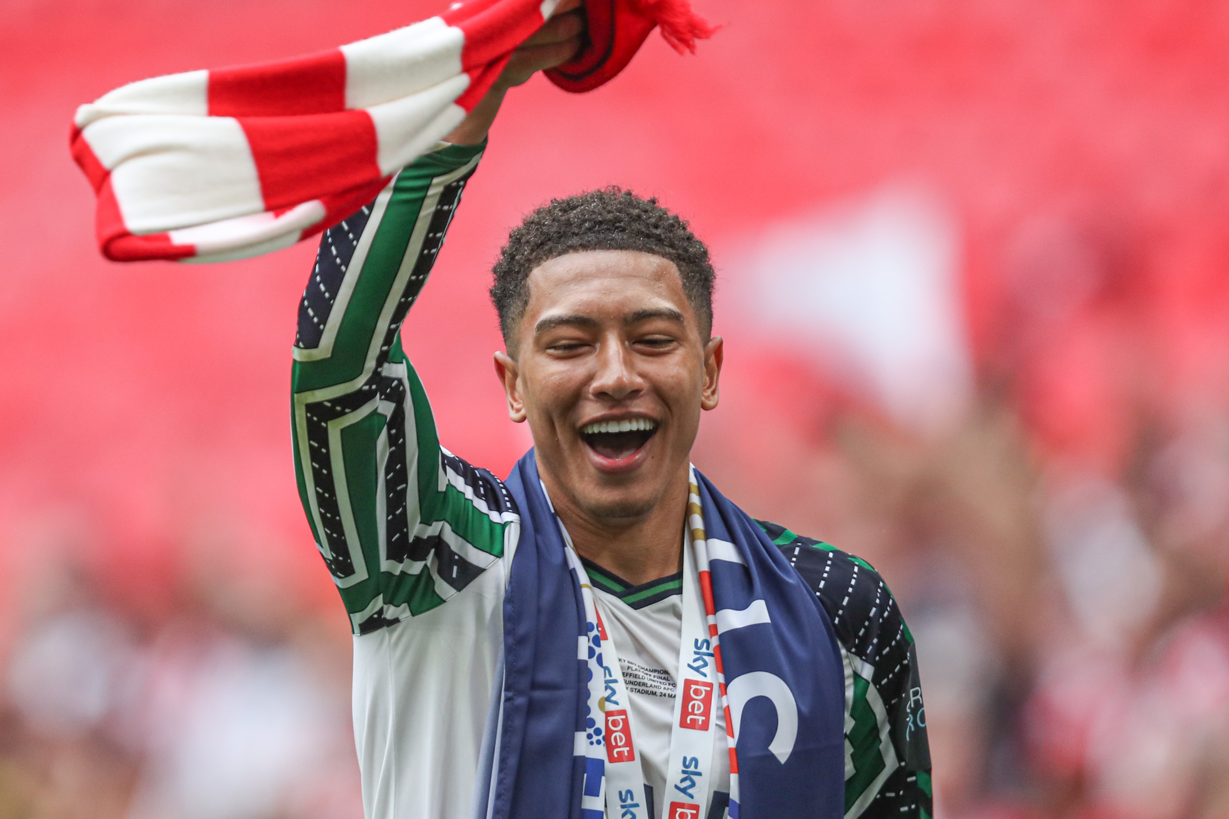 天空體育：桑德蘭接受多特對小貝林厄姆的報價，總價3800萬歐