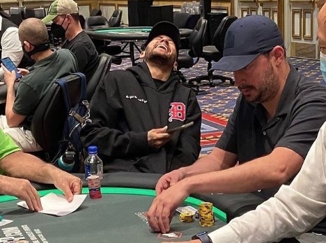 會玩??內(nèi)馬爾養(yǎng)病期參加撲克比賽贏2.6萬歐 在桑托斯薪資1658萬