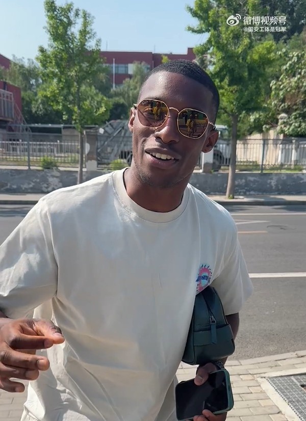 別惹毛主帥??國(guó)安外援法比奧中文調(diào)侃：葡萄牙很好，西班牙不好