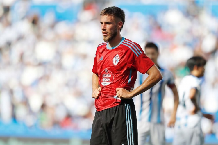 世體：巴薩關(guān)注明格薩合同情況，他若轉(zhuǎn)會(huì)球隊(duì)可分到50%費(fèi)用