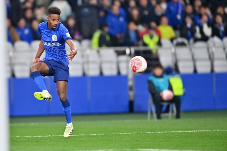 巴媒：桑托斯有意申花右后衛(wèi)馬納法，球員合同年底到期