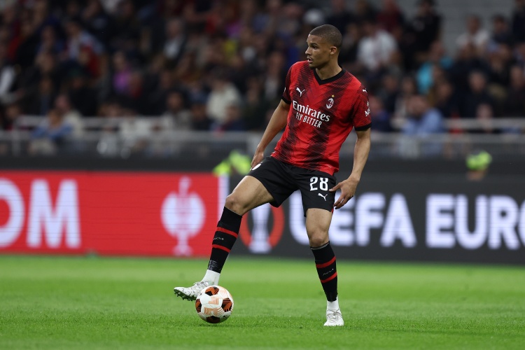 記者：勒沃庫森與米蘭后衛(wèi)佳夫進行了新的接觸 球員對此表示歡迎