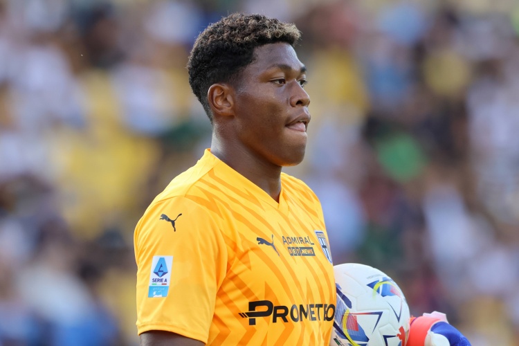 羅馬諾：邁尼昂可能加盟切爾西，米蘭有意米林科維奇和鈴木彩艷