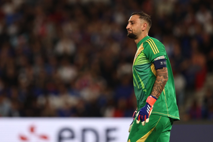 多納魯馬：現(xiàn)首要任務(wù)是留在巴黎并續(xù)約，我認(rèn)為不會(huì)出現(xiàn)任何問題