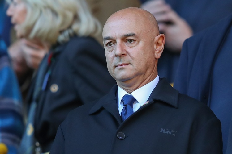 TA：隨著歐冠挑戰(zhàn)的到來，熱刺需要一名能踢兩個邊路的頂級邊鋒