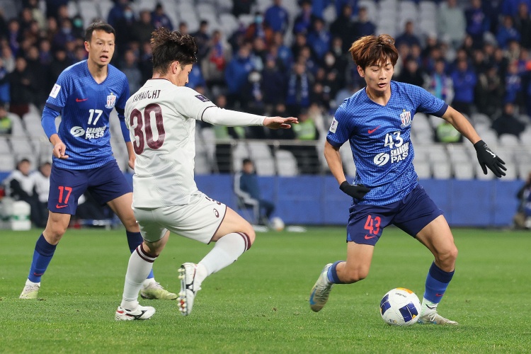 楊皓宇：滿意自己目前的表現(xiàn) 吳曦常教我8號位踢法&對我?guī)椭艽? 
                                         class=