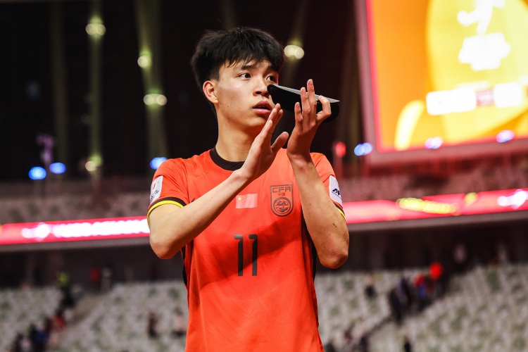 記者：下屆世界杯中國(guó)隊(duì)有希望，人員儲(chǔ)備未來比現(xiàn)在要更好