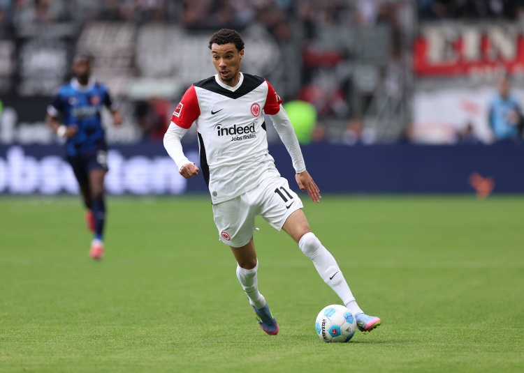 記者：切爾西仍未和?；倏诉_成協(xié)議，而利物浦依然處在競爭之列