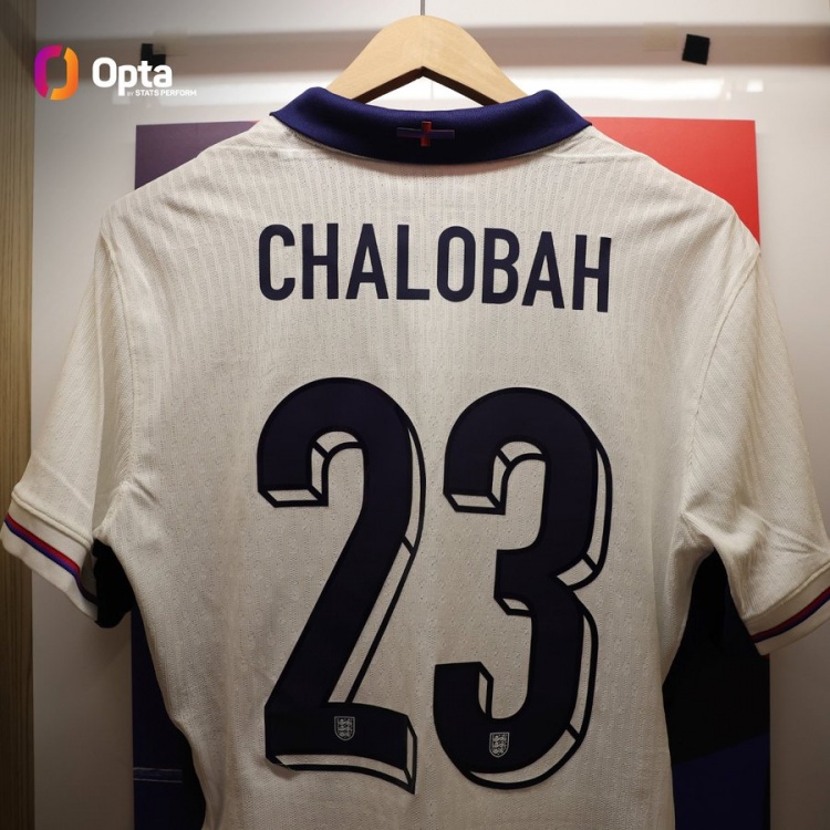 查洛巴首發(fā)出戰(zhàn)，自2019年以來第8名完成英格蘭隊首秀的藍軍球員