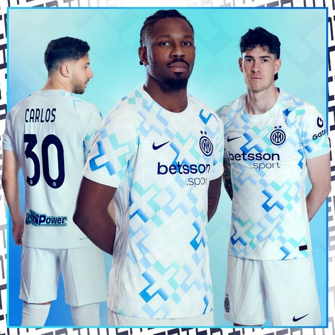 國米發(fā)布新賽季客場(chǎng)球衣：白底藍(lán)色，售價(jià)99歐元起