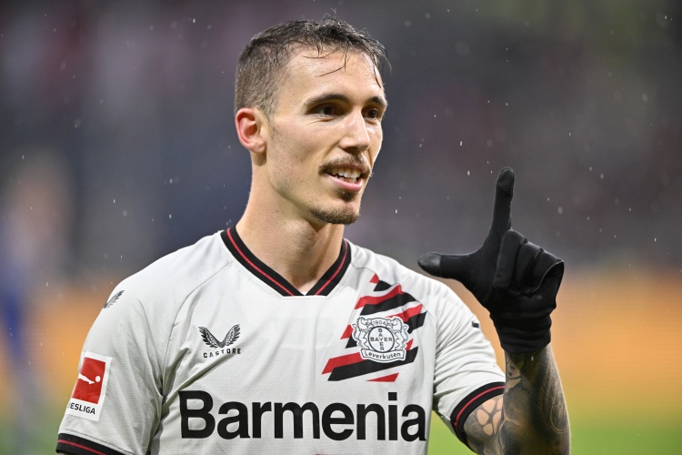 記者：杰拉德-馬丁收到英超俱樂部報價，巴薩密切關(guān)注格里馬爾多