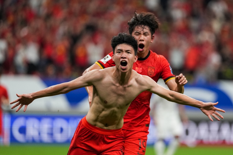 臺州學(xué)子！中學(xué)班主任：王鈺棟學(xué)習(xí)能力很強，英語成績不錯