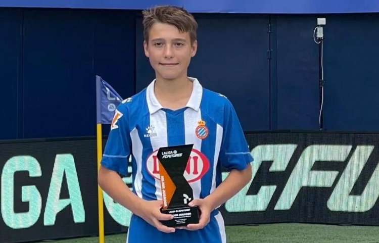 每體：皇馬對西班牙人隊12歲小將卡廷產(chǎn)生濃厚興趣