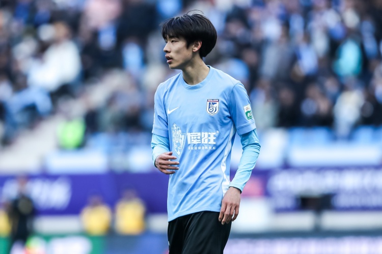 金牌球市！大連英博vs梅州客家共有59033名球迷現(xiàn)場觀戰(zhàn)