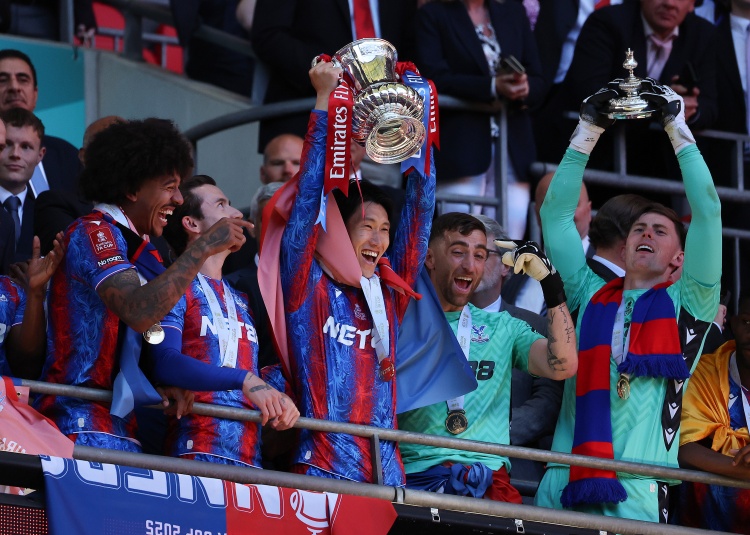 衛(wèi)報(bào)：紐約噴氣機(jī)老板打算收購特克托的水晶宮股份，開價(jià)1.9億鎊