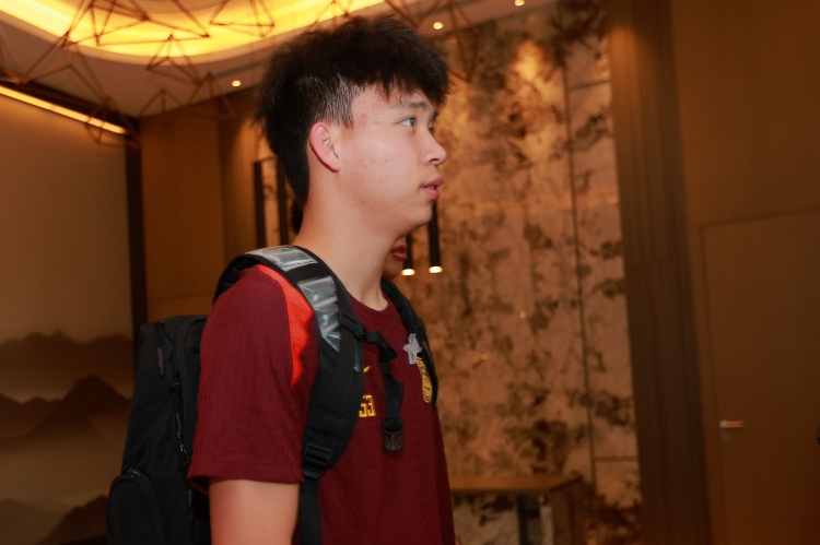 東體：王鈺棟等人未來獲得多少高質(zhì)量比賽的鍛煉，將變得十分重要