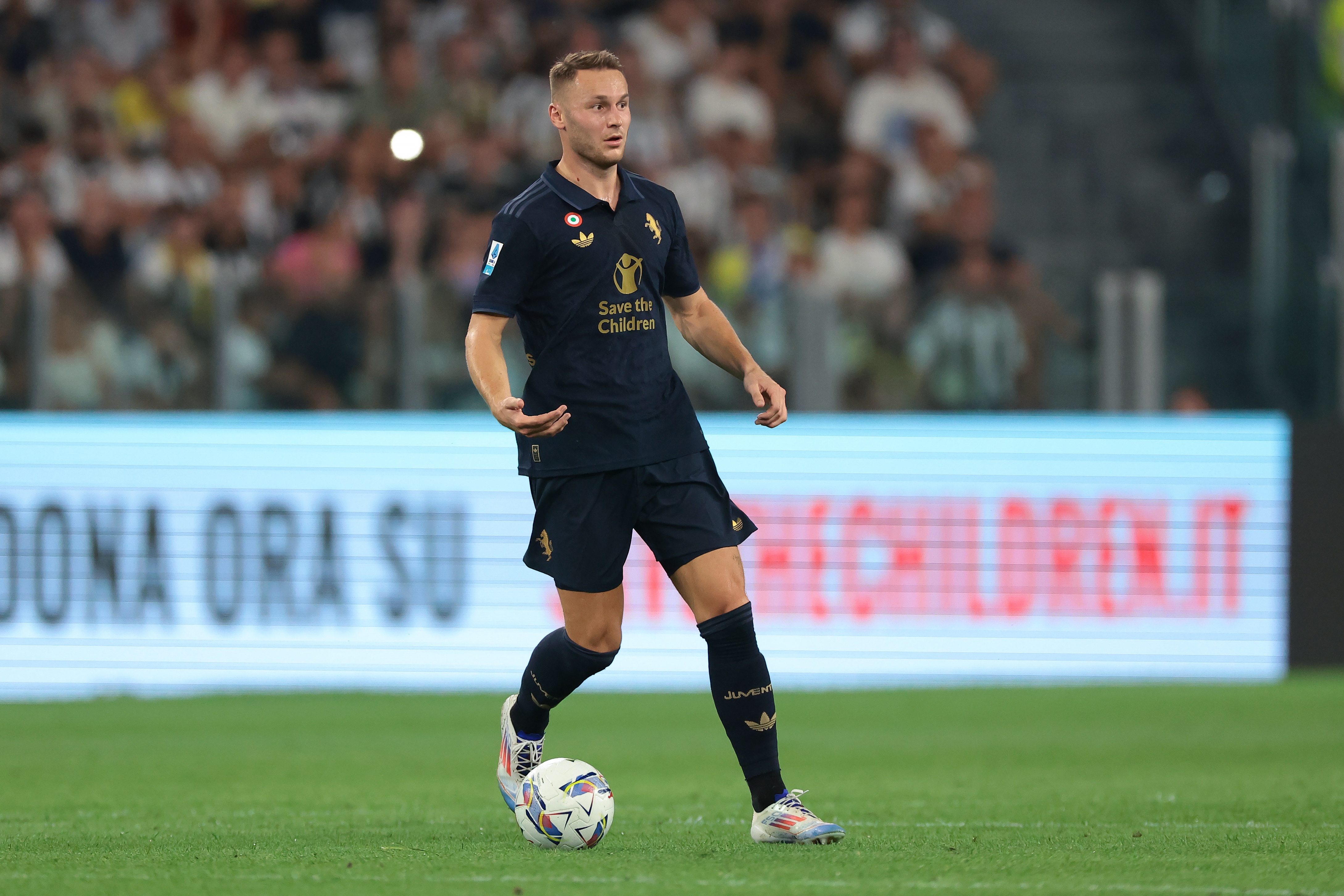 庫普梅納斯：我上賽季個(gè)人表現(xiàn)不太好，希望證明自己的價(jià)值