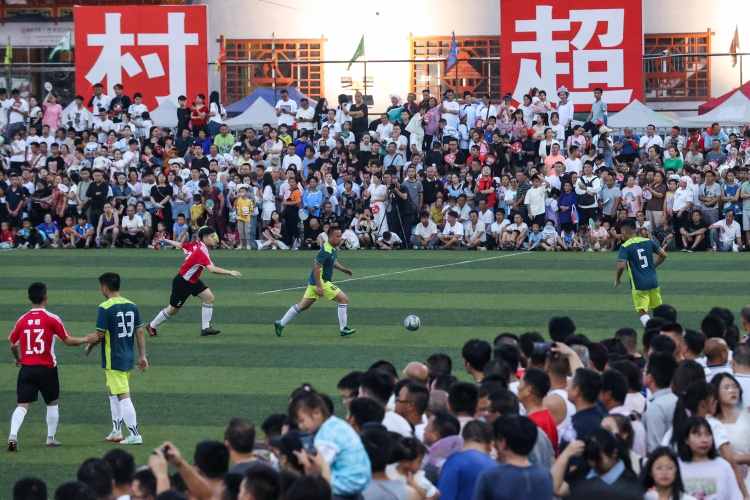 村超全國賽江西賽區(qū)6月28日晚7:00開幕，14支隊伍將進行激烈角逐