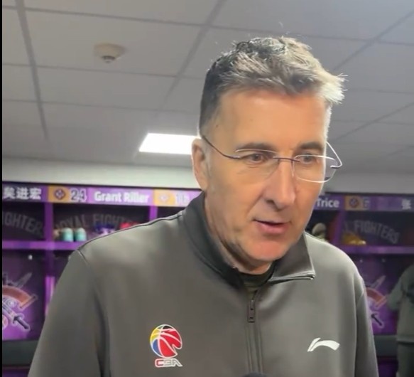 上賽季帶北控挺進(jìn)8強(qiáng)！北京記者：格蘭尚未接受北控總教練職務(wù)