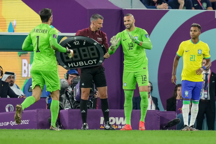 韋弗頓：巴西球隊(duì)在世俱杯表現(xiàn)出色，這是一個(gè)展示巴西足球的機(jī)會(huì)