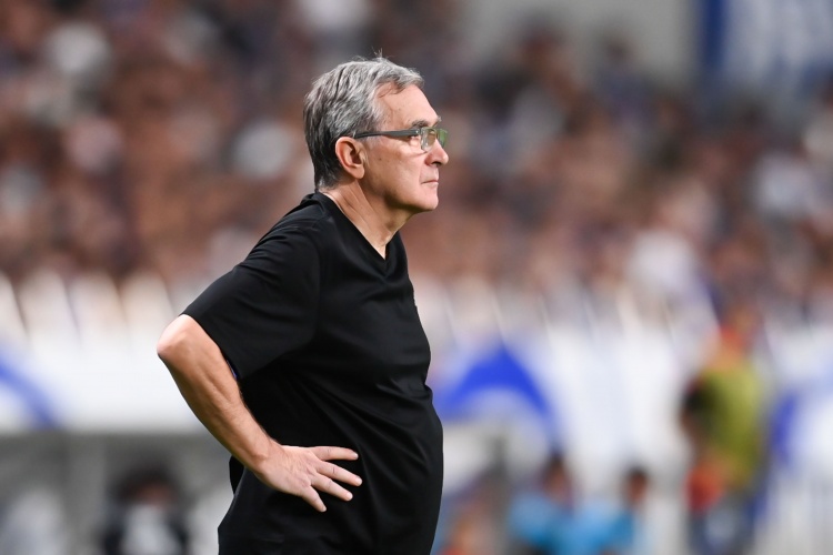 換湯不換藥??國(guó)足20多年更換15任主帥，僅名帥里皮是被“氣走”