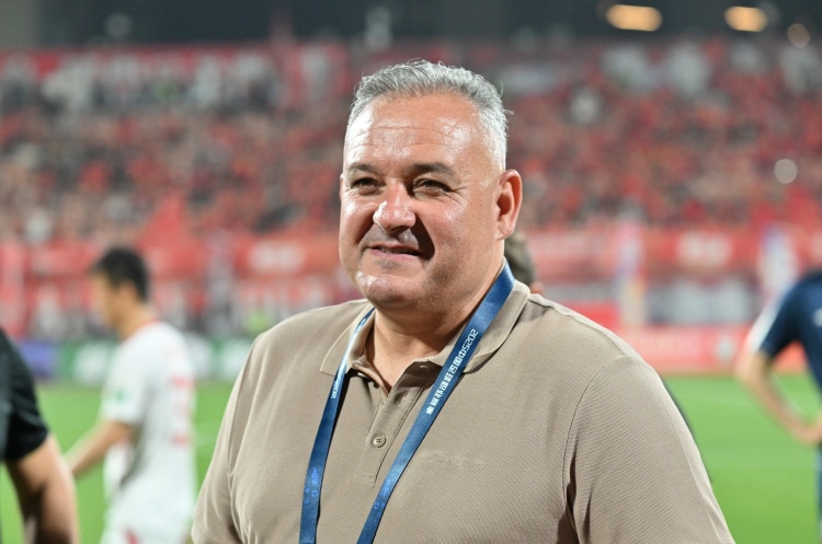 薩爾瓦多：重慶銅梁龍是客場(chǎng)表現(xiàn)最好的球隊(duì)之一，我們會(huì)加強(qiáng)進(jìn)攻