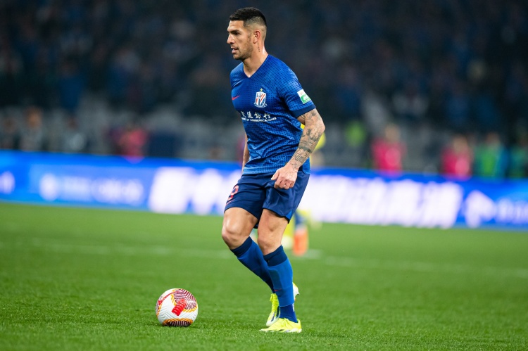 媒體人：申花前鋒路易斯累計(jì)4張黃牌，下輪對(duì)陣國安停賽