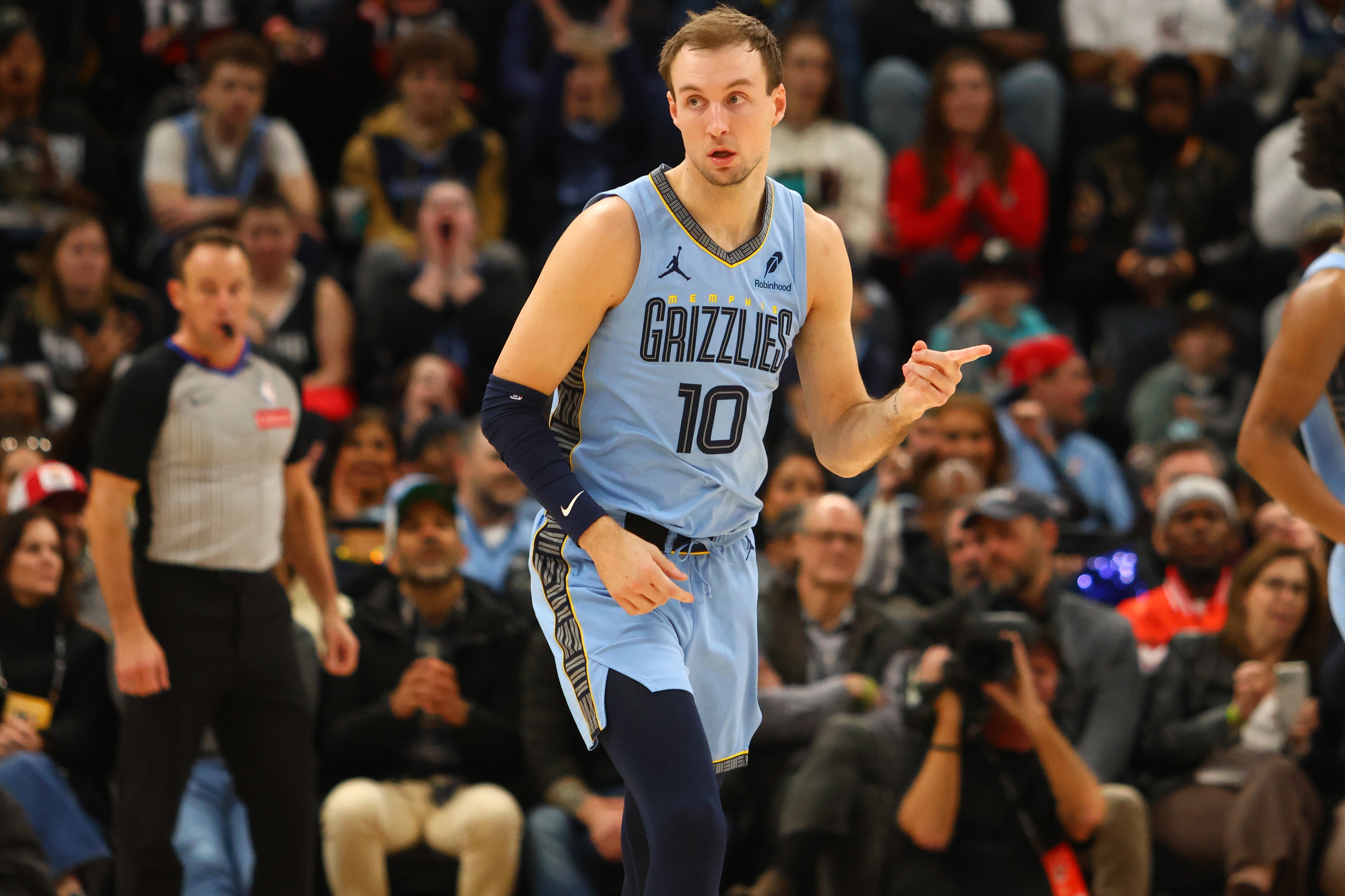 三分43.3%神射！Scotto：預(yù)計自由球員肯納德將不會回歸灰熊