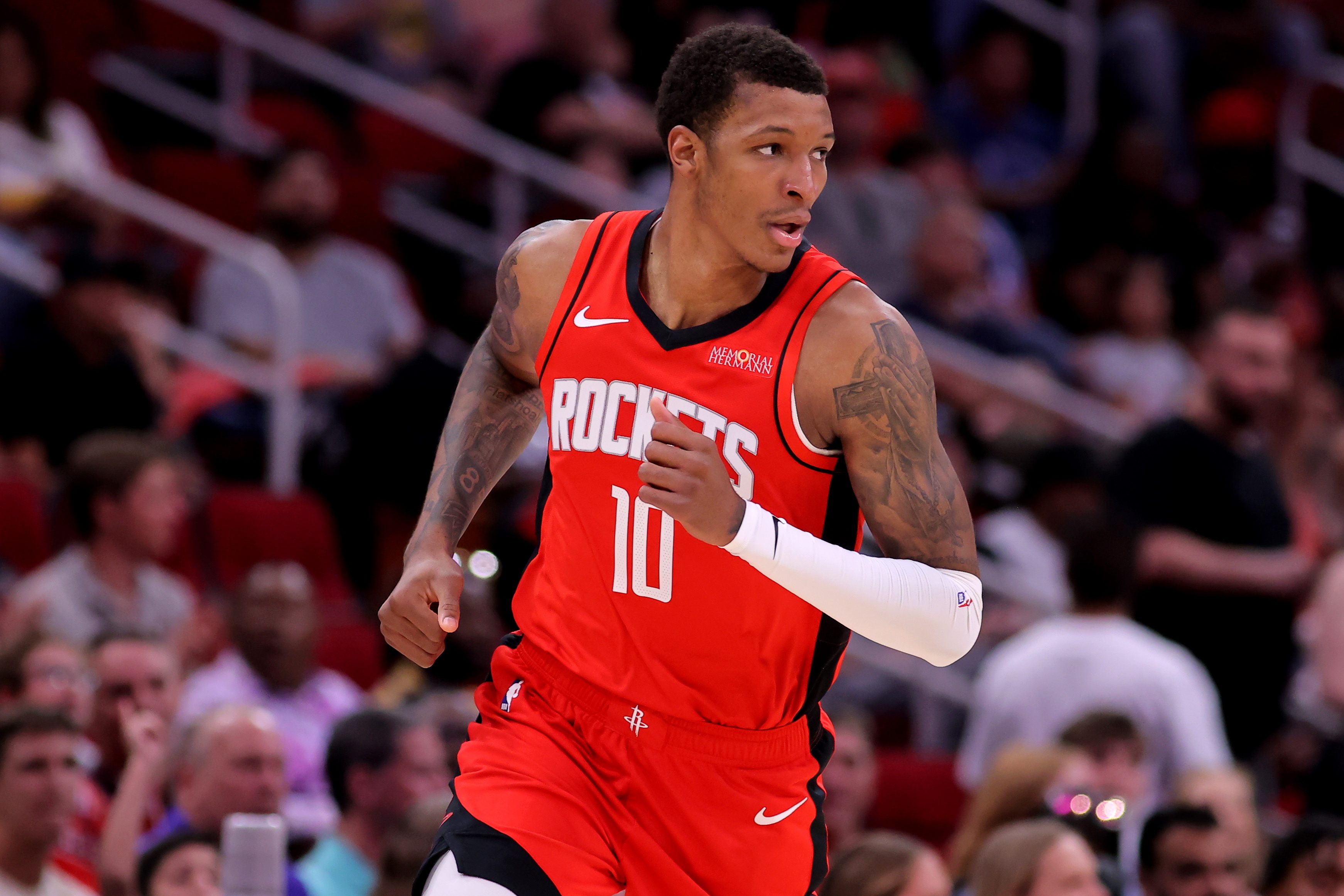 隊(duì)記：小賈巴里明夏有機(jī)會(huì)拿更高的薪資 但他喜歡留在休斯敦