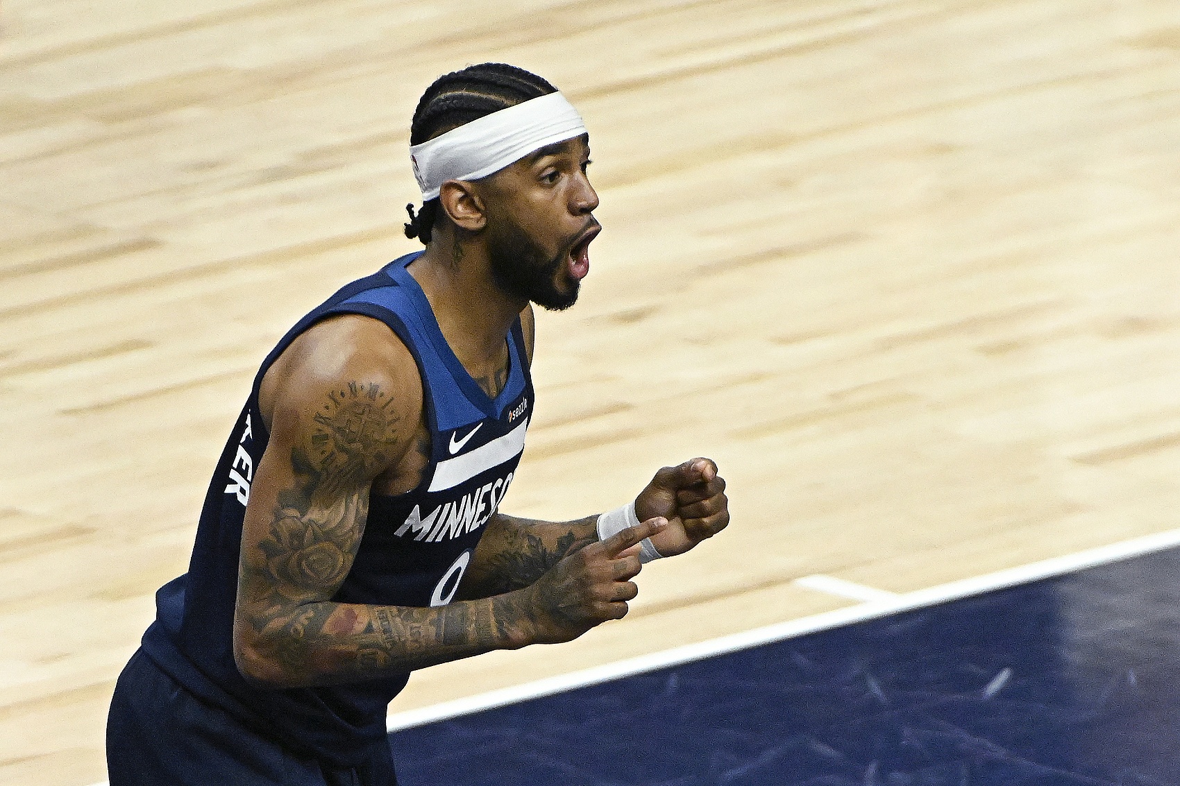 美記：里德和蘭德爾續(xù)約之后 亞歷山大-沃克將通過先簽后換離隊