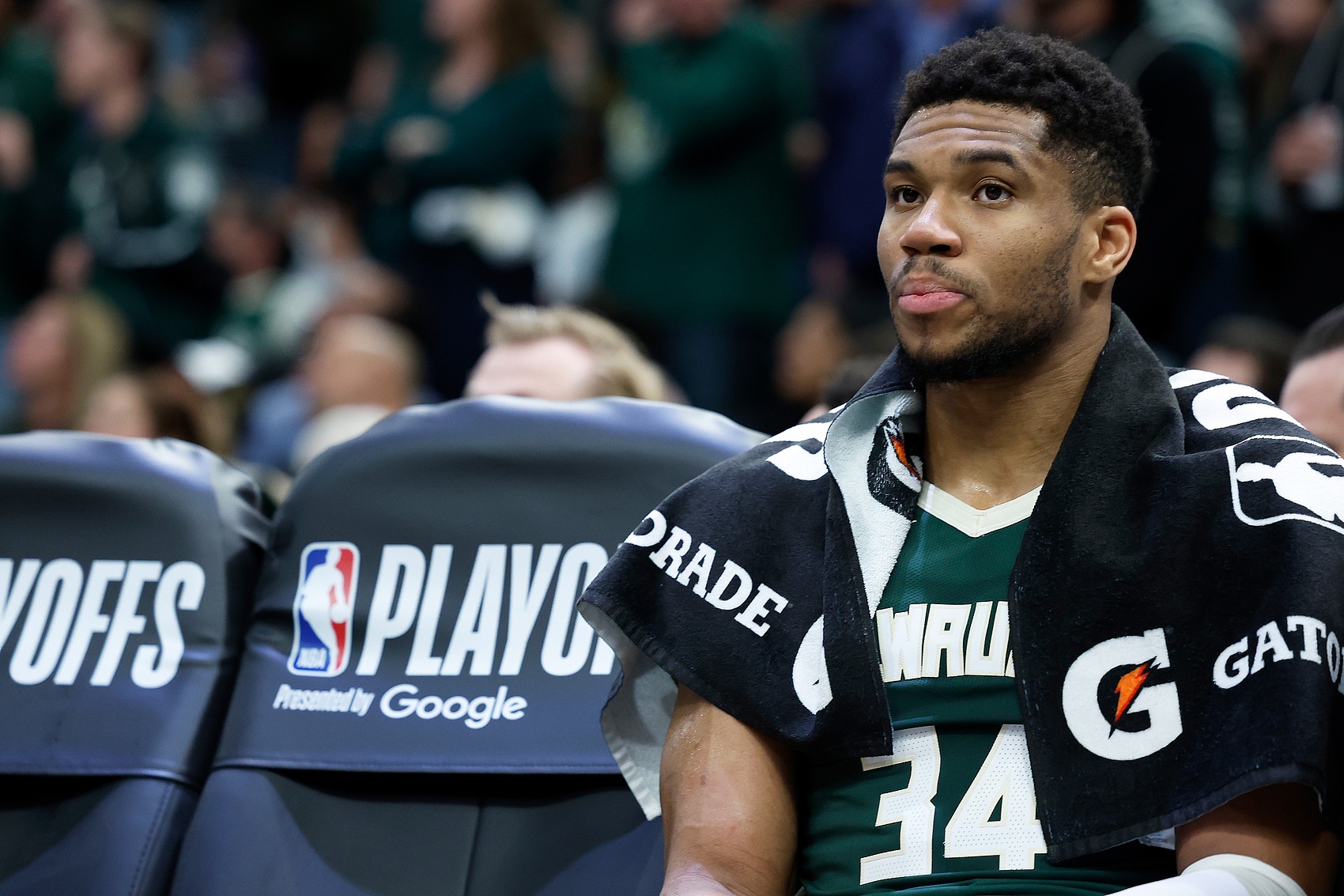 文胖：火刺熱尼等隊在休賽期沒做重大交易是為了有機會簽字母哥