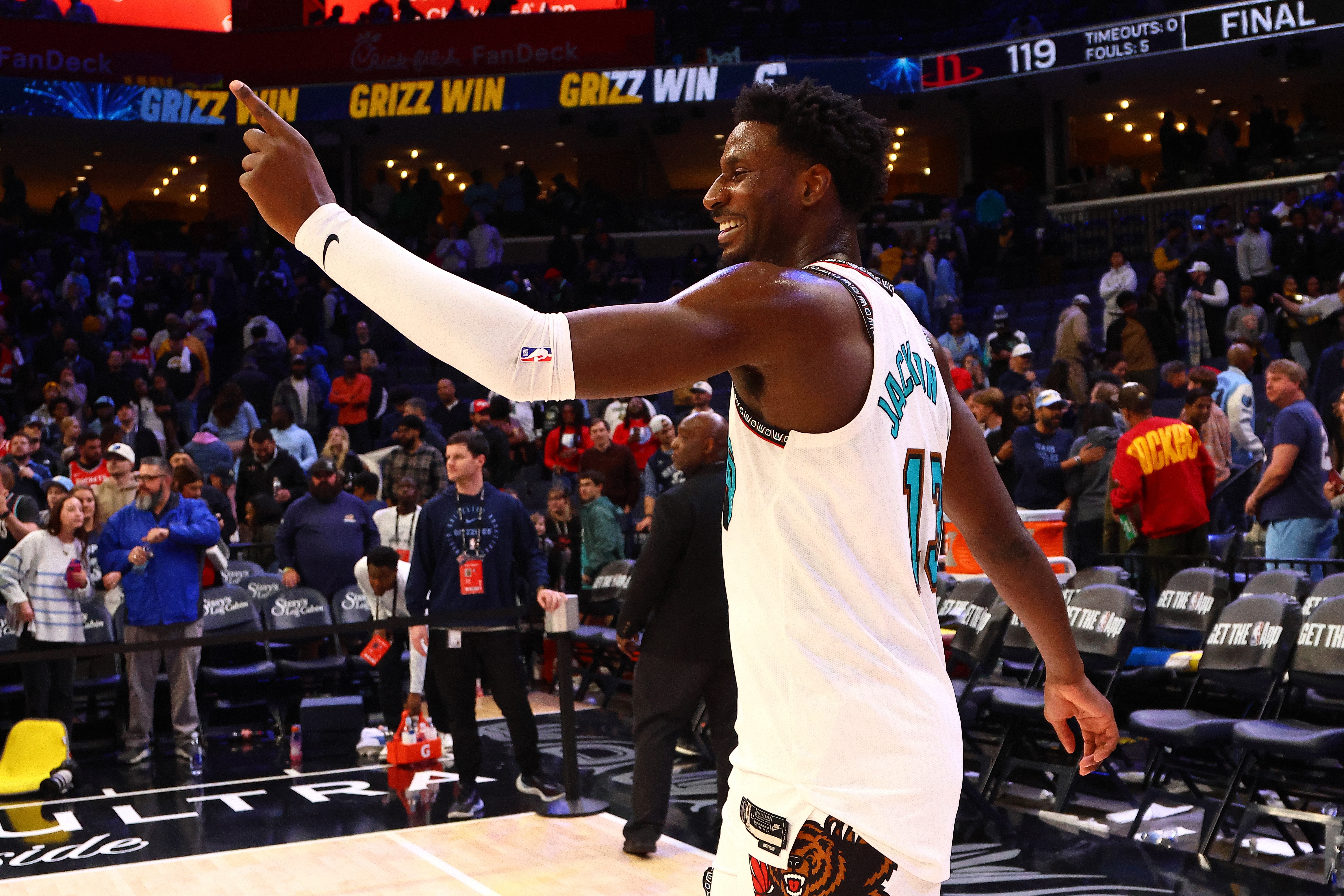 5年2.4億！JJJ：感謝幫助和影響過我的人 我的心永遠屬于孟菲斯