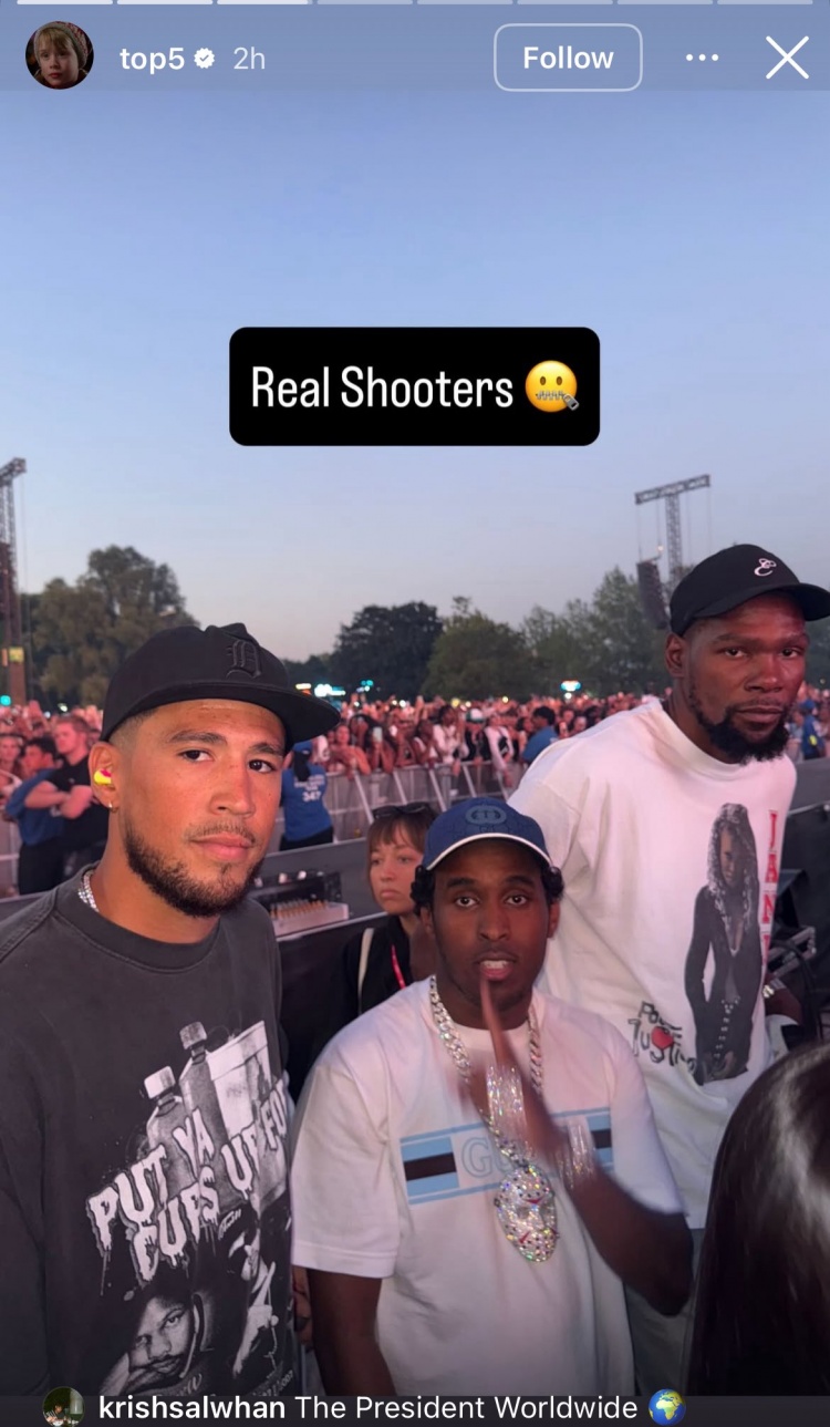 還擱一塊呢??杜蘭特與前隊(duì)友布克同框現(xiàn)身倫敦Wireless音樂節(jié)