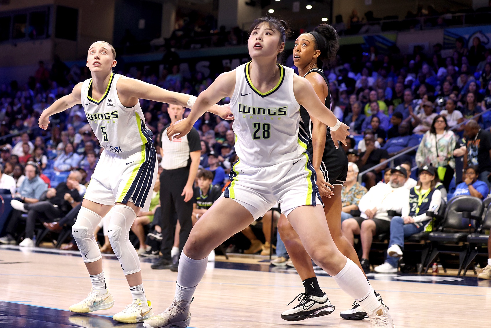 李月汝：佩奇很可愛 我們現(xiàn)在是好閨蜜 真的很高興能和她一起打球