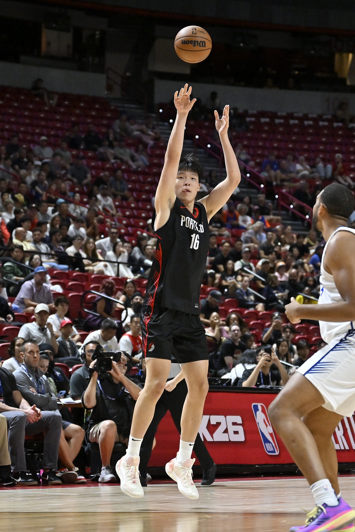 媒體人：楊瀚森的犯規(guī)防守控制、快節(jié)奏和體能是要提升的