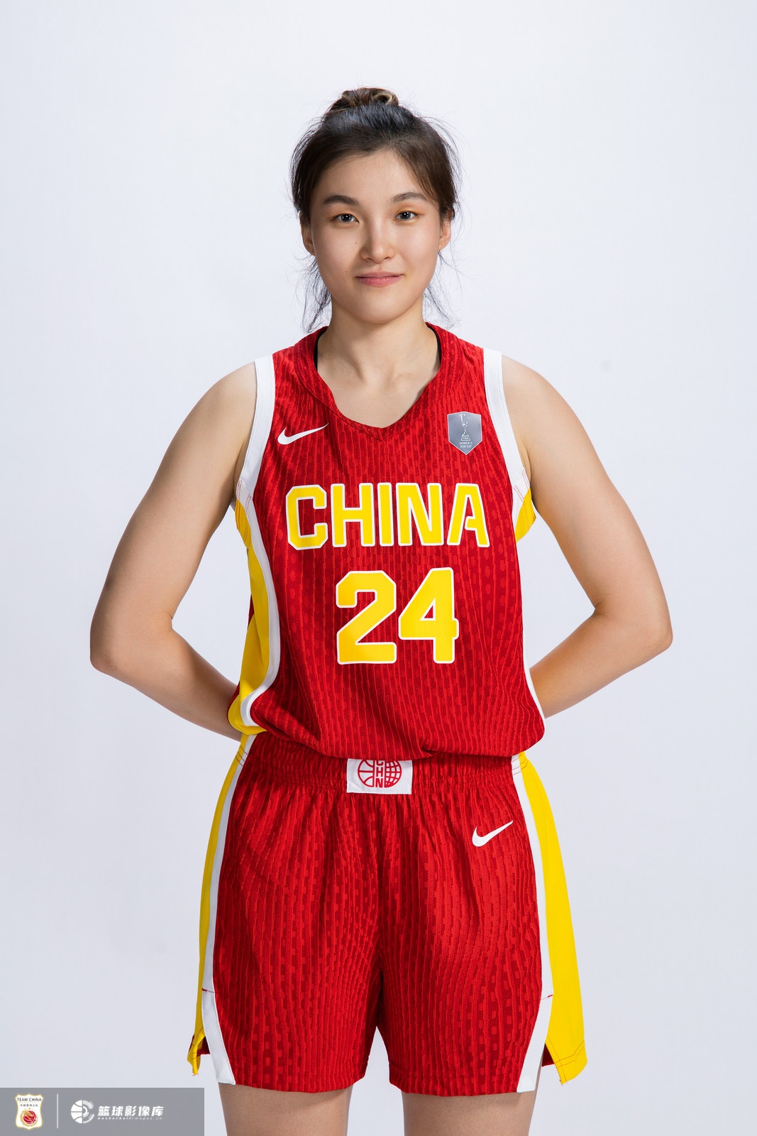 女花榮??翟若云全場三分7中4 射下12分4板3助2斷&正負(fù)值+27