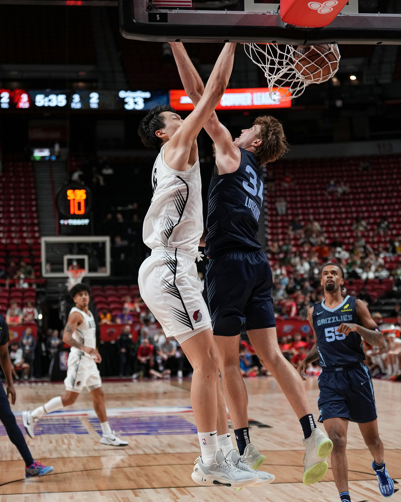 楊瀚森：感覺扣籃跳得不是很高??在NBA有時(shí)低位打得難受&要適應(yīng)