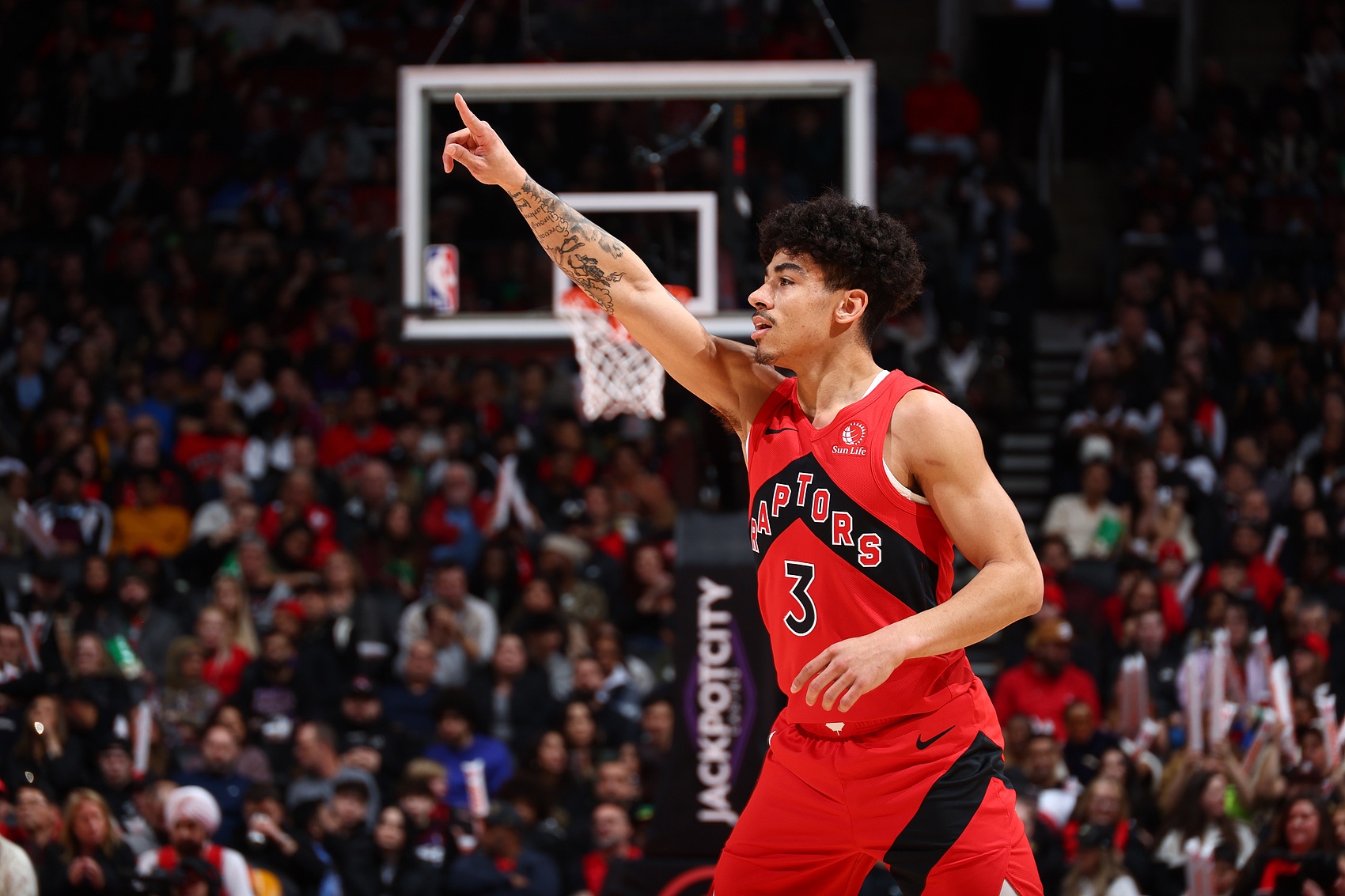 高效全能！DJ-卡爾頓9中6拿到20分5板5助3斷 罰球8中6