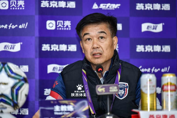 媒體人：廣州豹沒有立刻選新帥意思，馮峰代理執(zhí)教時間或半賽季