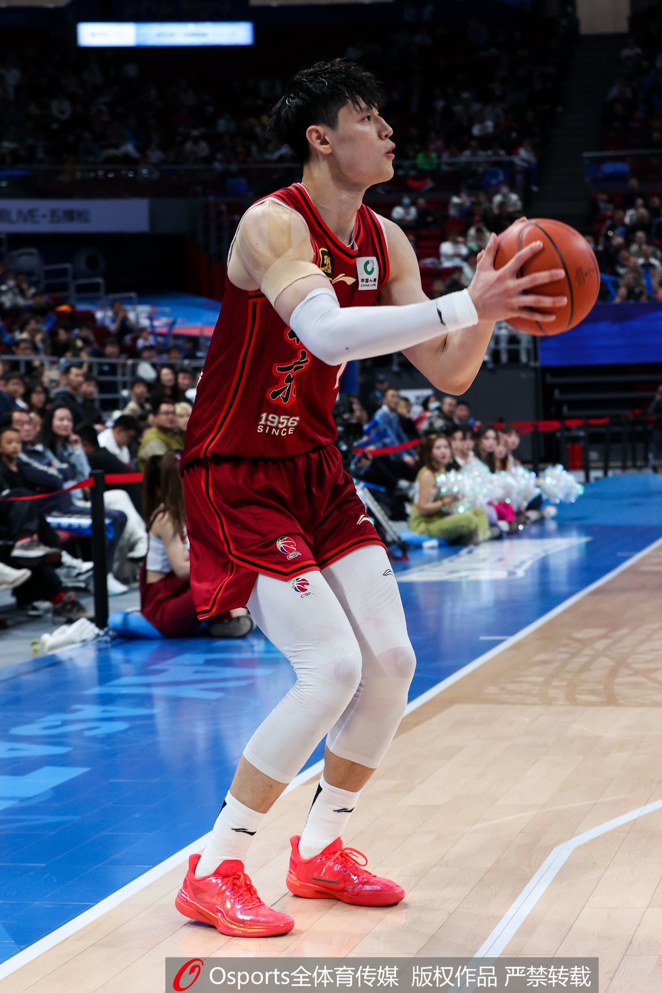 簽約籃網(wǎng)~媒體人：至少能在中國賽上見到曾凡博 預(yù)計其不久后赴美