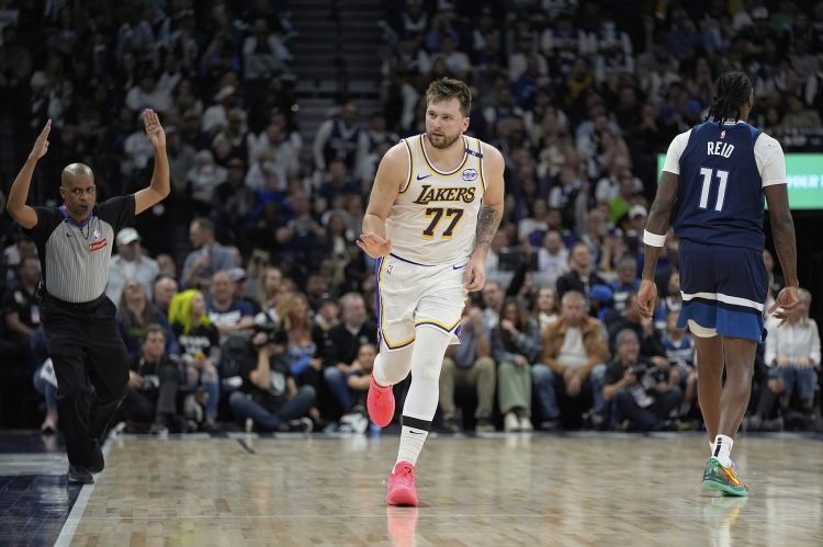 東契奇：能為湖人效力是榮譽 為這里再添總冠軍是我們努力的方向