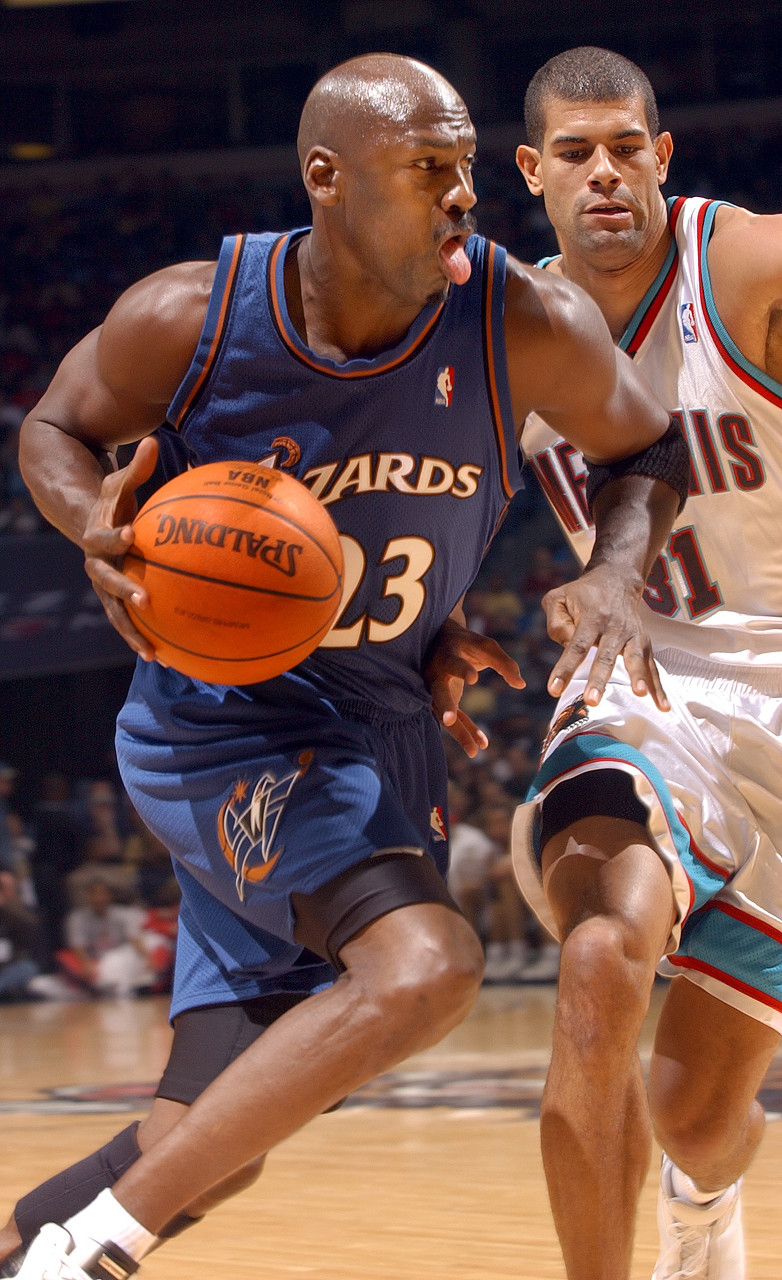 小里弗斯：?jiǎn)痰ぴ谄娌胚€輕松場(chǎng)均25分 若沒打棒球必是歷史得分王