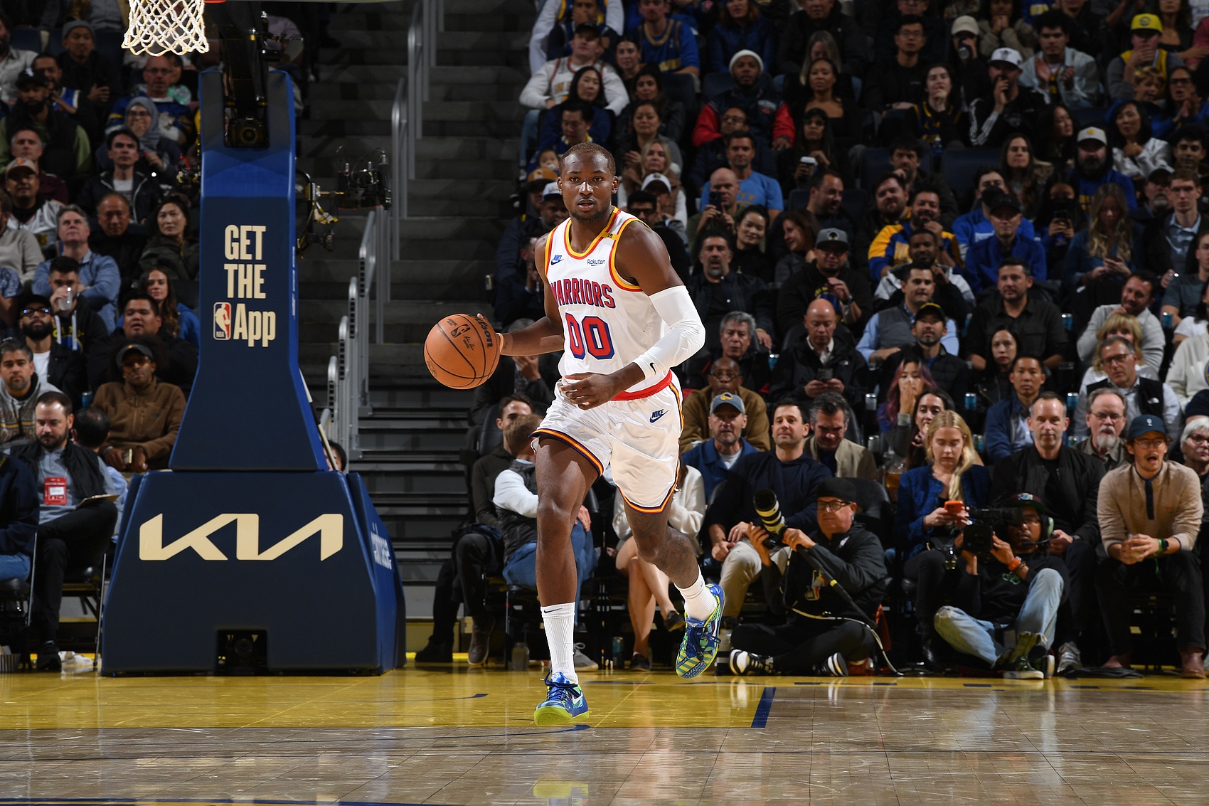 隊記：庫明加和勇士重啟了對話但仍沒進展 越來越可能簽資質(zhì)報價