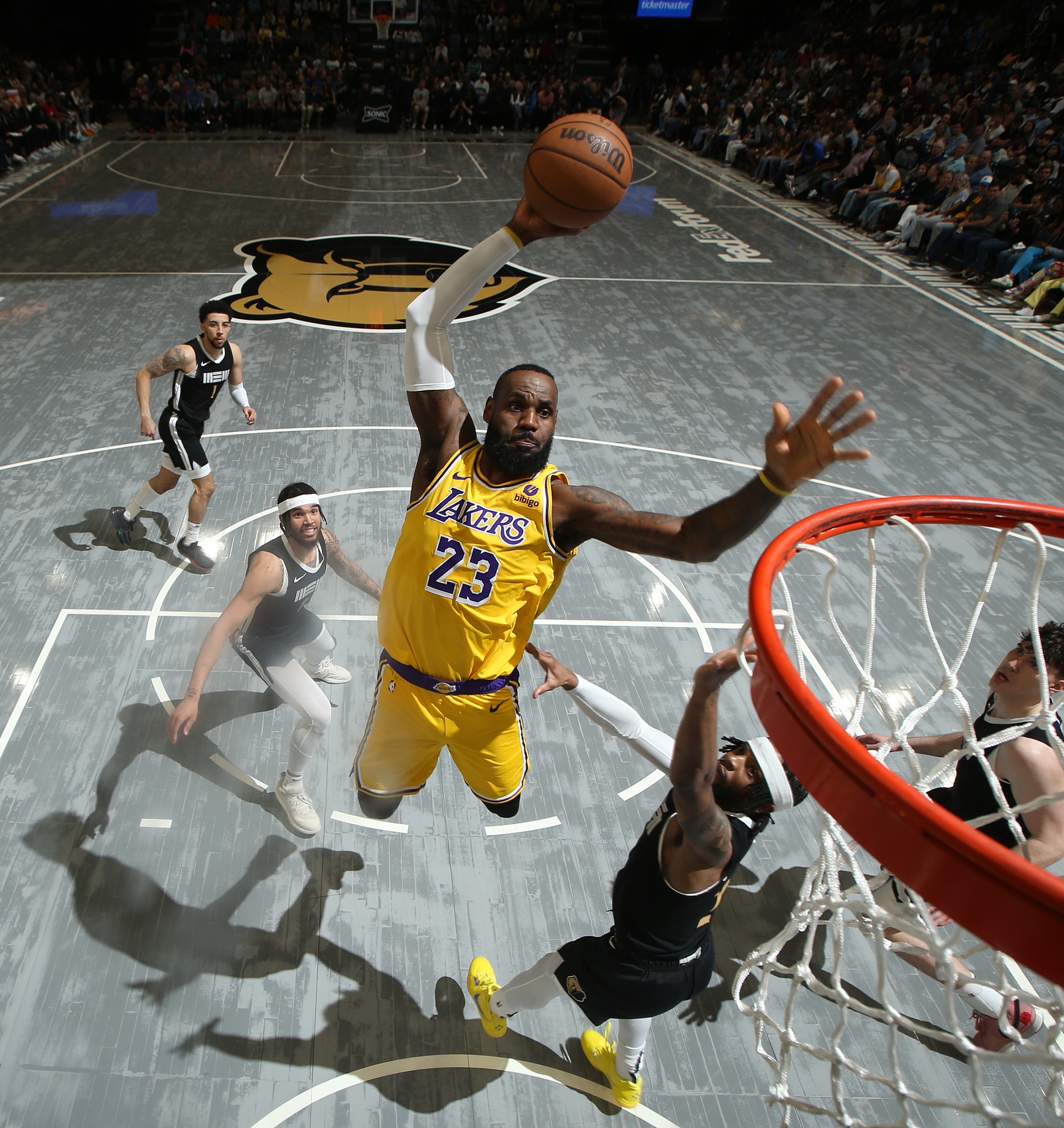 2K突破扣籃能力值僅89！美媒：詹姆斯在籃下依舊完美 至少應(yīng)該95