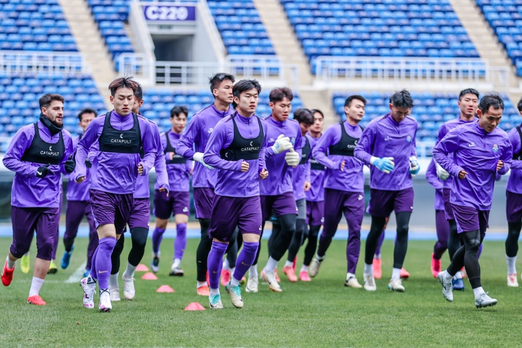 記者談津門虎客場安排：不僅要保障球員食住行，還要解決訓(xùn)練場地