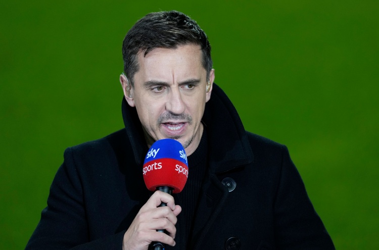 內(nèi)維爾：曼聯(lián)必須解決門將位置的問題，他們需要有強(qiáng)大氣場(chǎng)的門將