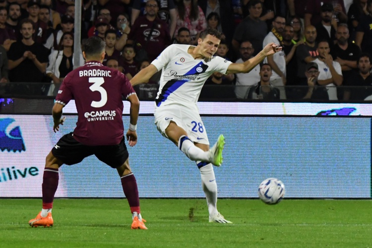 斯基拉：若有2000萬歐左右報價國米可能出售帕瓦爾，球員想留歐洲